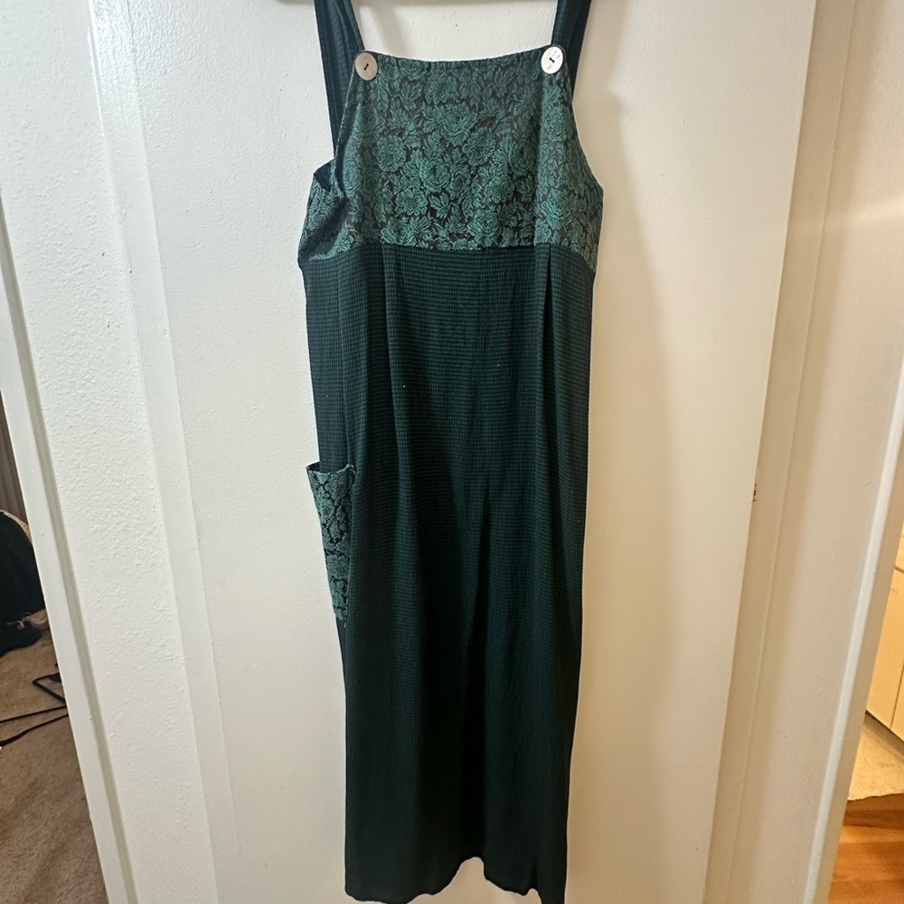 Elegant Green Midi Dress